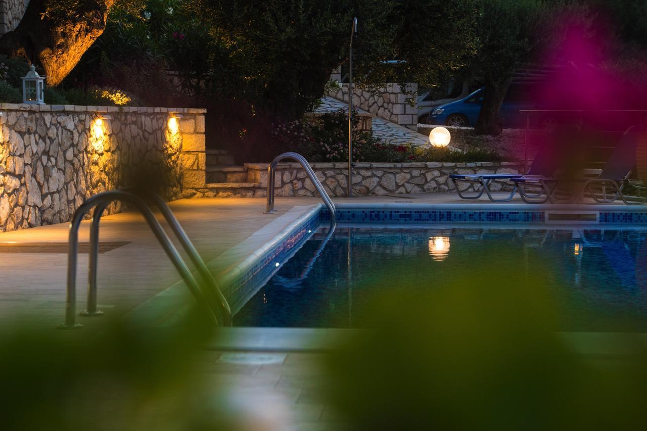 Villas Amantea- Four Villas With Big Pool And Infinity Pool Sívota Exterior foto